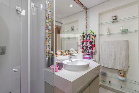 Apartamento à venda com 330m², 4 quartos e 4 vagasBanheiro 01 da Suíte 01