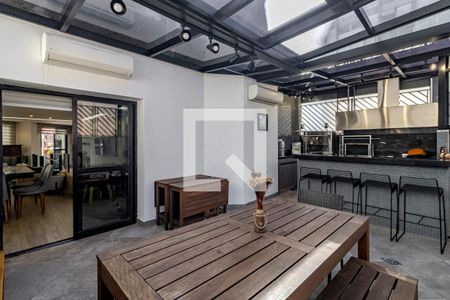 Apartamento à venda com 330m², 4 quartos e 4 vagasChurrasqueira