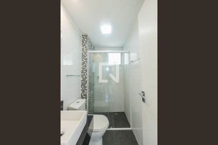 Apartamento à venda com 58m², 2 quartos e 1 vaga Apartamento à venda com 58m², 2 quartos e 1 vagaBanheiro Social