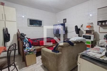 Sala/Quarto de casa à venda com 3 quartos, 300m² em Vila Dalila, São Paulo
