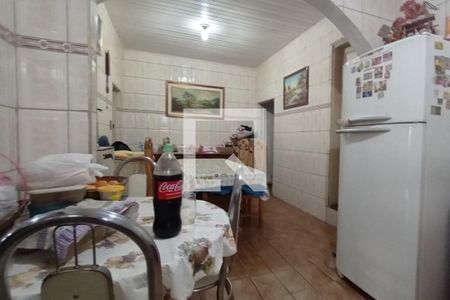 Cozinha de casa à venda com 3 quartos, 300m² em Vila Dalila, São Paulo