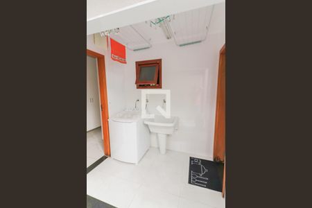 Casa à venda com 160m², 3 quartos e 2 vagas Casa à venda com 160m², 3 quartos e 2 vagasÁrea de Serviço