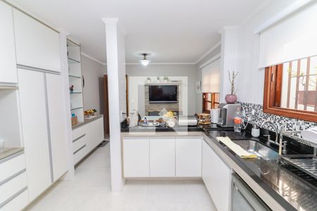 Casa à venda com 160m², 3 quartos e 2 vagas Casa à venda com 160m², 3 quartos e 2 vagasCozinha