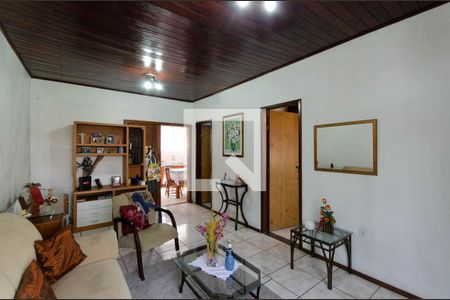 Sala de casa à venda com 2 quartos, 150m² em Nonoai, Porto Alegre