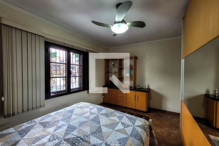 Casa à venda com 200m², 3 quartos e 2 vagasSuíte