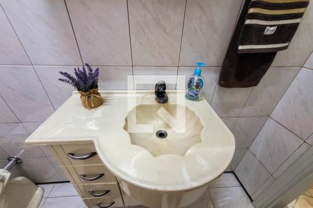 Lavabo de casa à venda com 3 quartos, 200m² em Jardim Maria Estela, São Paulo