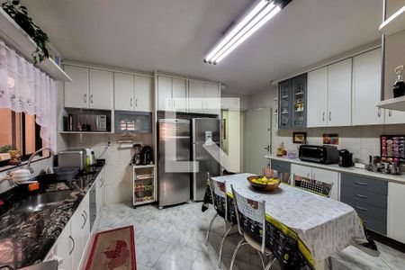 Casa à venda com 200m², 3 quartos e 2 vagasCozinha