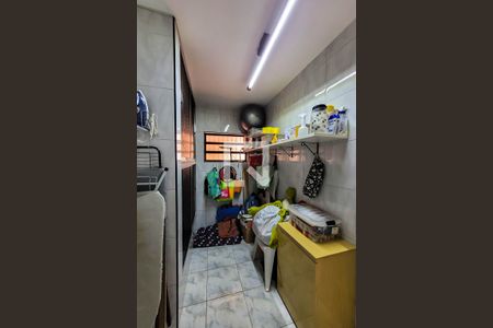 Casa à venda com 200m², 3 quartos e 2 vagasQuarto de Serviço