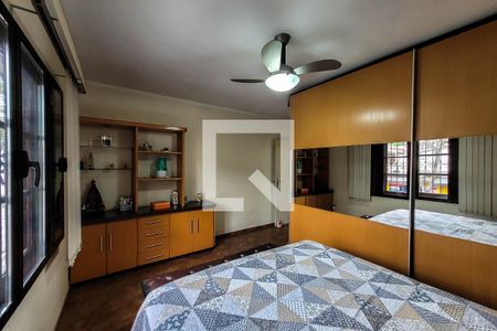 Casa à venda com 200m², 3 quartos e 2 vagasSuíte