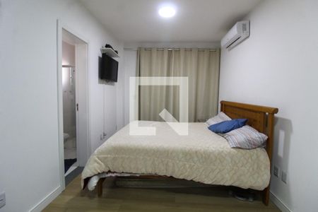 Casa de condomínio à venda com 110m², 3 quartos e 3 vagas Casa de condomínio à venda com 110m², 3 quartos e 3 vagasQuarto Suíte