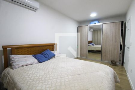 Casa de condomínio à venda com 110m², 3 quartos e 3 vagas Casa de condomínio à venda com 110m², 3 quartos e 3 vagasQuarto Suíte