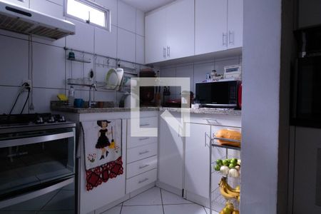 Casa à venda com 181m², 2 quartos e sem vaga Casa à venda com 181m², 2 quartos e sem vagaCozinha