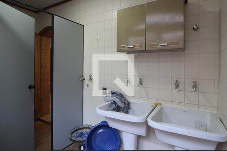 Casa para alugar com 341m², 4 quartos e 4 vagasÁrea de Serviço