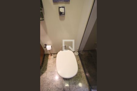 Casa para alugar com 341m², 4 quartos e 4 vagasBanheiro da Suíte 3