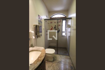 Casa para alugar com 341m², 4 quartos e 4 vagasBanheiro da Suíte 3