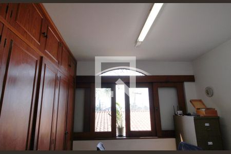 Casa para alugar com 341m², 4 quartos e 4 vagasQuarto