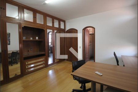 Casa para alugar com 341m², 4 quartos e 4 vagasSuíte 1