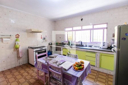 Casa à venda com 173m², 3 quartos e 2 vagasCozinha