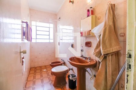 Casa à venda com 173m², 3 quartos e 2 vagasBanheiro 3