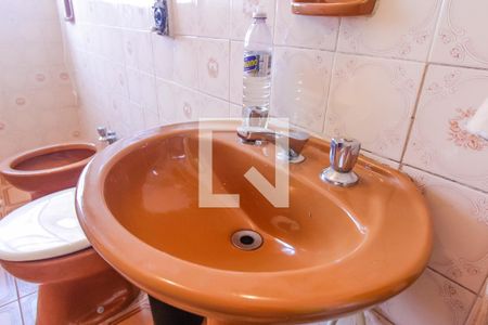 Casa à venda com 173m², 3 quartos e 2 vagasBanheiro 3