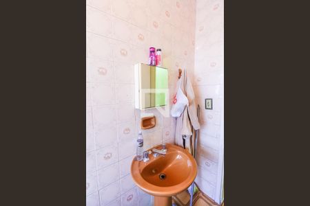 Casa à venda com 173m², 3 quartos e 2 vagasBanheiro 3