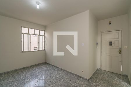 Sala de apartamento para alugar com 2 quartos, 65m² em Olaria, Rio de Janeiro