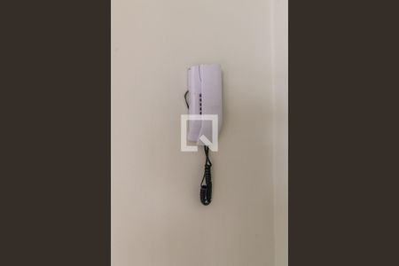 Sala - Interfone de apartamento para alugar com 2 quartos, 65m² em Olaria, Rio de Janeiro