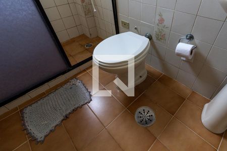 Apartamento para alugar com 80m², 2 quartos e 1 vaga Apartamento para alugar com 80m², 2 quartos e 1 vagaDetalhe do banheiro