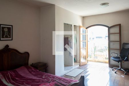 Casa à venda com 250m², 3 quartos e 3 vagasQuarto 1 suite