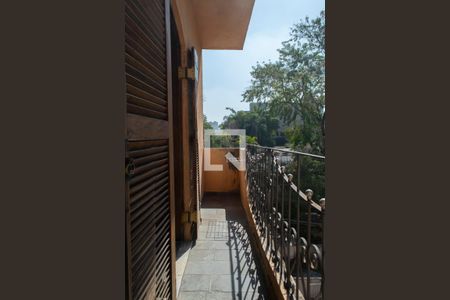 Casa à venda com 250m², 3 quartos e 3 vagasSacada quarto 1