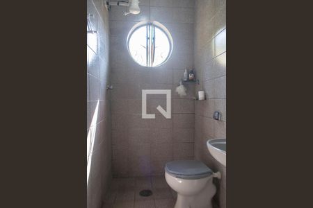 Casa à venda com 250m², 3 quartos e 3 vagasBanheiro quarto 3