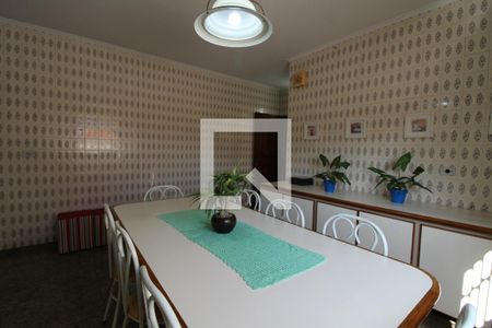 Casa à venda com 200m², 3 quartos e 2 vagasCozinha 