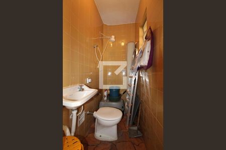 Casa à venda com 200m², 3 quartos e 2 vagasBanheiro de Serviço