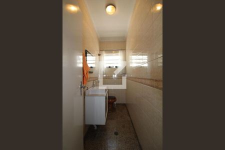 Casa à venda com 200m², 3 quartos e 2 vagasSuíte banheiro 