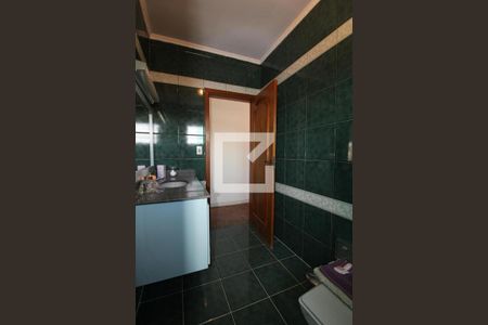 Casa à venda com 200m², 3 quartos e 2 vagasBanheiro 2