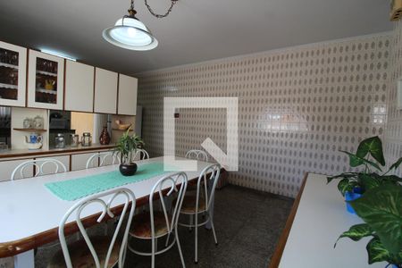 Casa à venda com 200m², 3 quartos e 2 vagasCozinha 