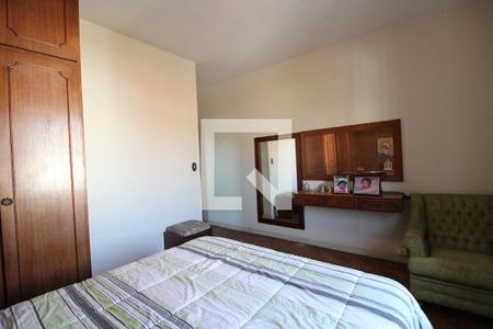 Casa à venda com 200m², 3 quartos e 2 vagasSuíte 