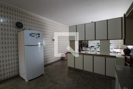 Casa à venda com 200m², 3 quartos e 2 vagasCozinha 