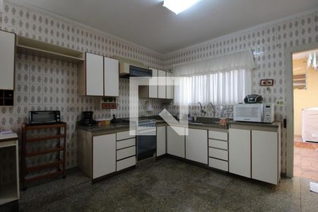 Casa à venda com 200m², 3 quartos e 2 vagasCozinha 