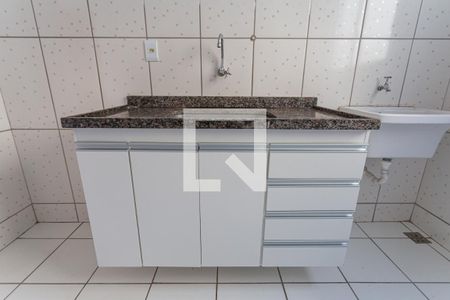 Apartamento à venda com 57m², 2 quartos e 1 vaga Apartamento à venda com 57m², 2 quartos e 1 vagaArmário da Cozinha/Área de Serviço