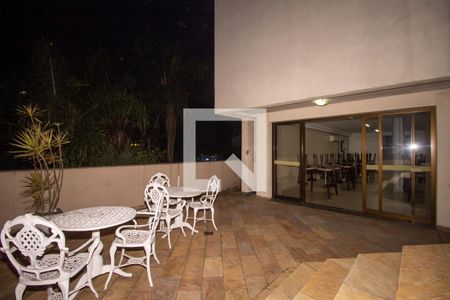 Apartamento à venda com 67m², 2 quartos e 1 vagaÁrea comum - Piscina