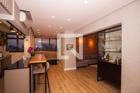 Sala de apartamento à venda com 2 quartos, 67m² em Cidade Baixa, Porto Alegre