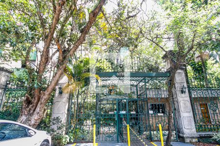 Apartamento à venda com 156m², 1 quarto e 1 vagaFachada