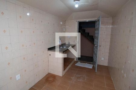 Cozinha de casa para alugar com 1 quarto, 52m² em Engenho do Porto, Duque de Caxias