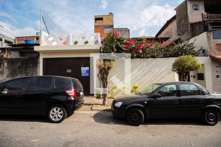 Casa à venda com 109m², 2 quartos e 3 vagasFachada