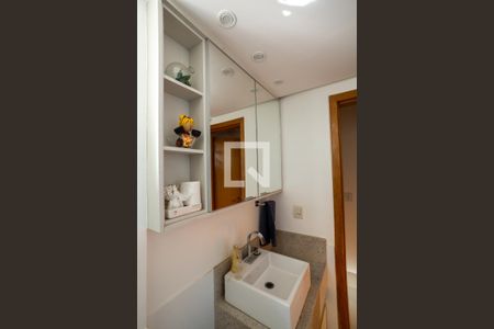 Apartamento para alugar com 67m², 2 quartos e 1 vaga Apartamento para alugar com 67m², 2 quartos e 1 vagaBanheiro da Suíte