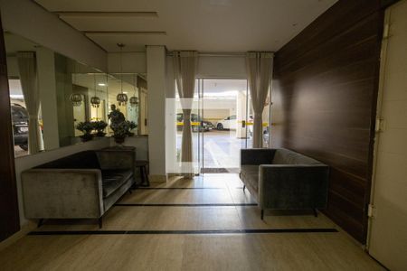 Apartamento para alugar com 67m², 2 quartos e 1 vaga Apartamento para alugar com 67m², 2 quartos e 1 vagaHall social