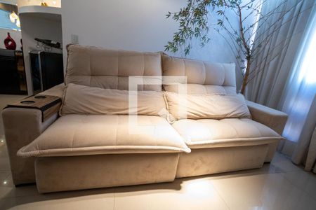 Apartamento para alugar com 67m², 2 quartos e 1 vaga Apartamento para alugar com 67m², 2 quartos e 1 vagaSala