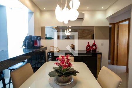 Apartamento para alugar com 67m², 2 quartos e 1 vaga Apartamento para alugar com 67m², 2 quartos e 1 vagaSala