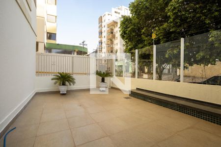 Apartamento para alugar com 67m², 2 quartos e 1 vaga Apartamento para alugar com 67m², 2 quartos e 1 vagaHall social